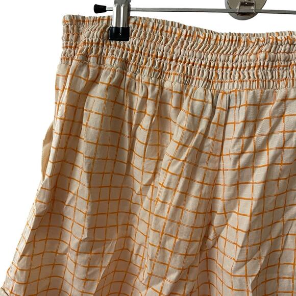NWT Greylin Large Casual Shorts Beige Orange Print Rayon Cuffed Pockets - Picture 8 of 8